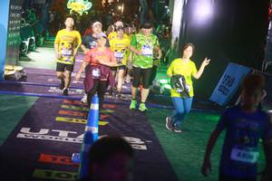 BIB: 4800
                            <button type="button" onclick="openModal(26275185)" class="btn btn-primary btn-sm float-right btn-popup" data-toggle="modal" data-target=".modal-high-quality">
                        <i class="fas fa-shopping-cart"></i> Add to Cart
                    </button>
                                            <button type="button" onclick="isThisMe(26275185, true)" class="btn btn-success btn-sm float-right btn-popup btn-isme hidden" data-toggle="tooltip" data-placement="bottom" title="นี่คือรูปของคุณใช่ไหม คลิกที่นี่เพื่อเอาเข้าอัลบั้ม">
                        <i class="fas fa-plus"></i> Add to album
                    </button>
                    <button type="button" onclick="isThisMe(26275185, false)" class="btn btn-warning btn-sm float-right btn-popup btn-isnotme hidden">
                        <i class="fas fa-ban"></i> Remove from album
                    </button>